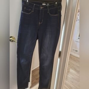 Old Navy "rockstar skinny high-rise" Size: 6 dark blue jeans
